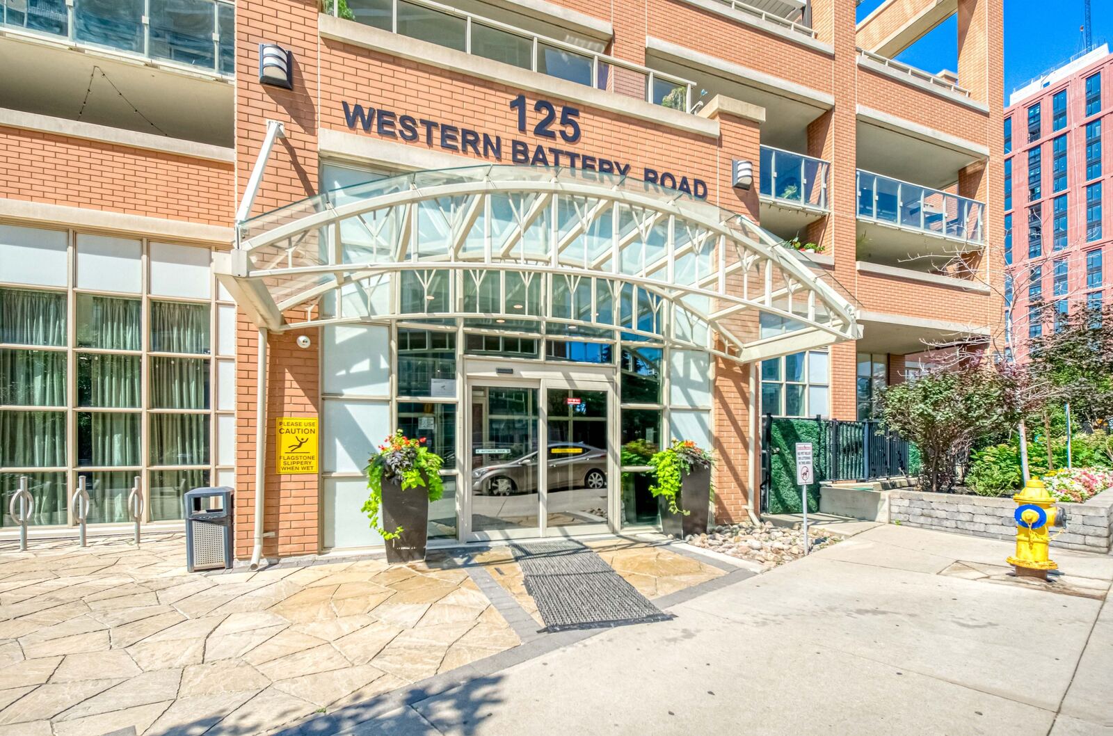 125 Western Battery Road photo 28