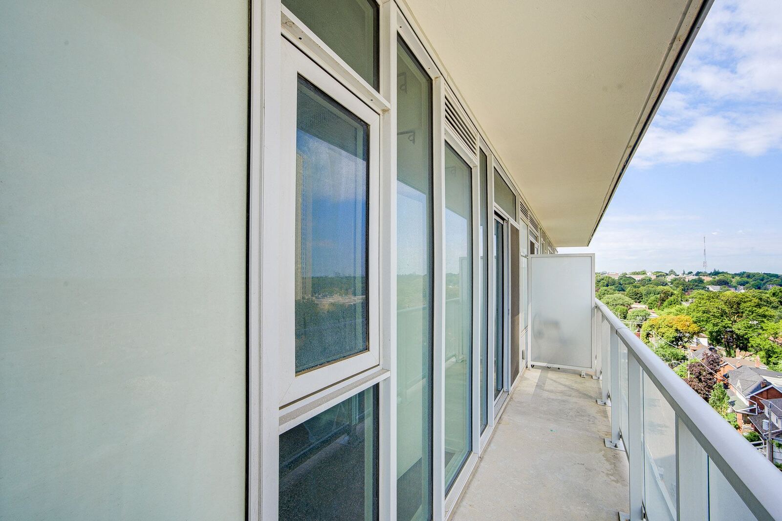 33 Helendale Avenue photo 33