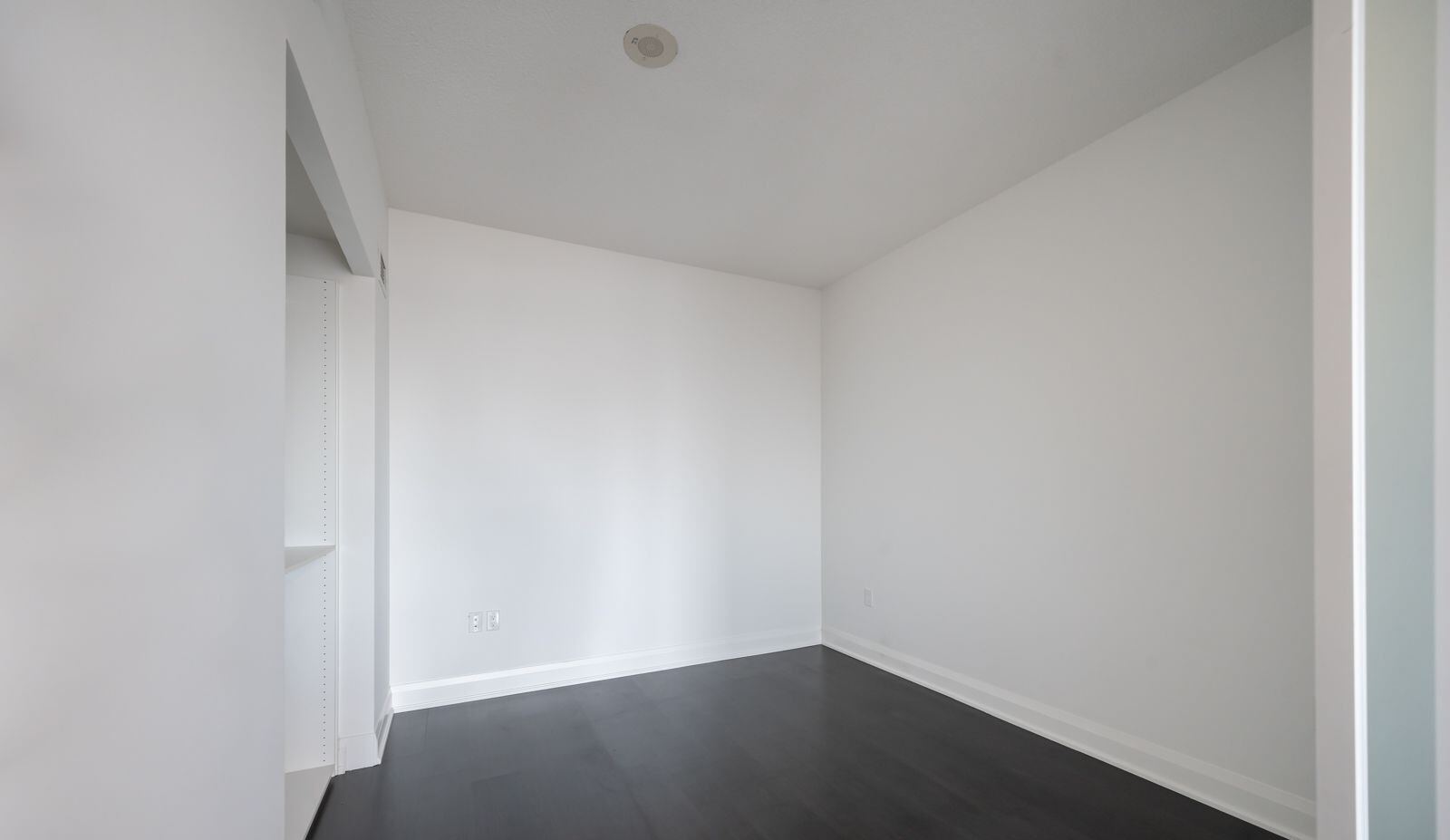 160 Vanderhoof Avenue photo 16