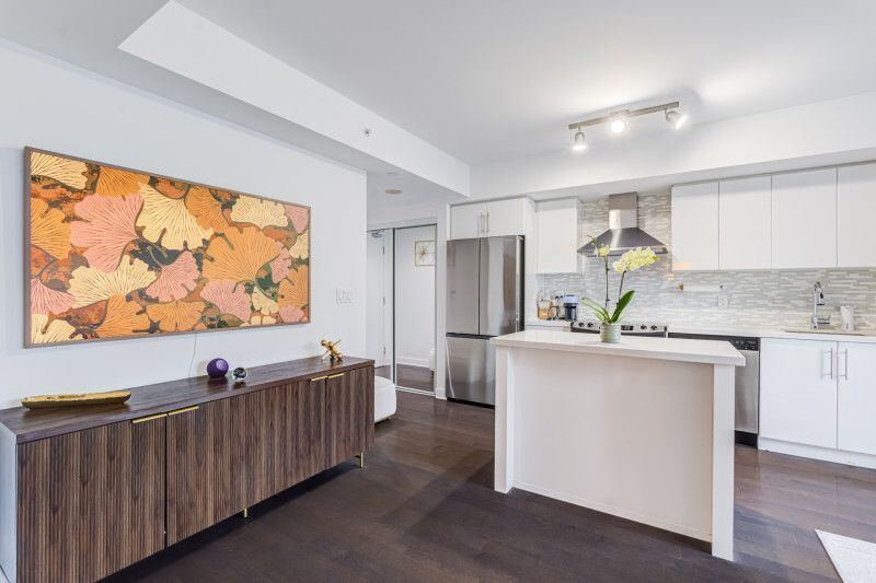 58 Orchard View Boulevard photo 2