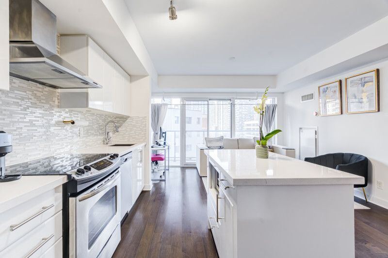 58 Orchard View Boulevard photo 4