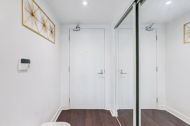 58 Orchard View Boulevard photo 13