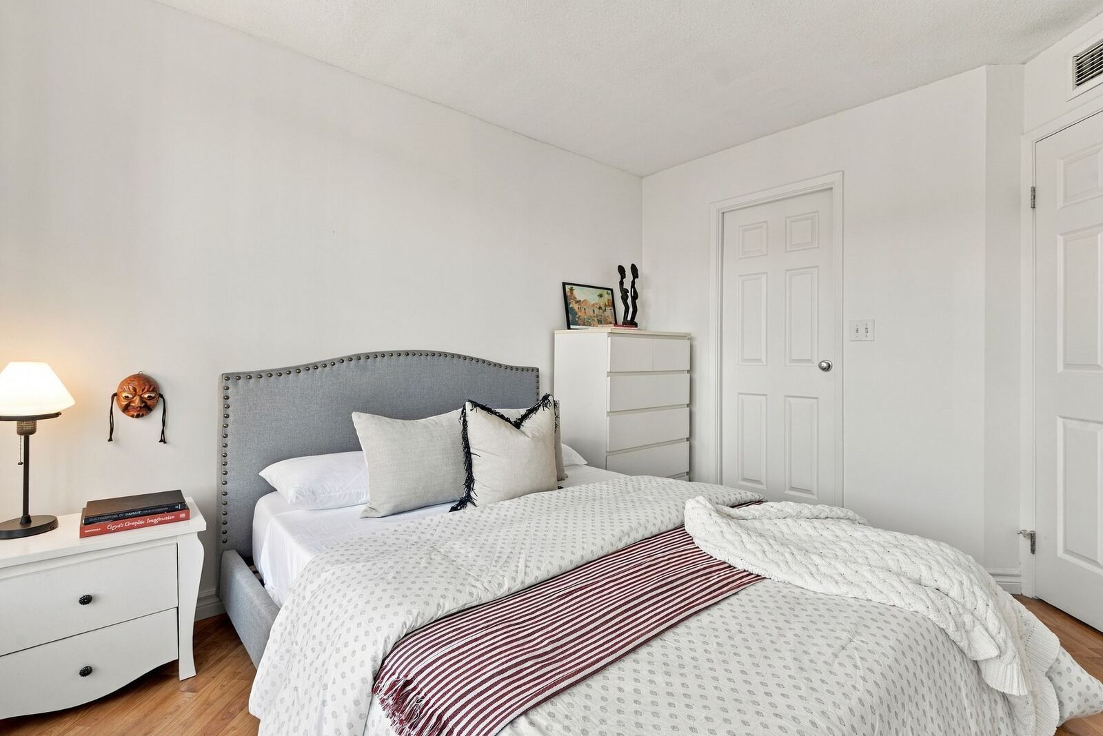 222 The Esplanade Avenue photo 17