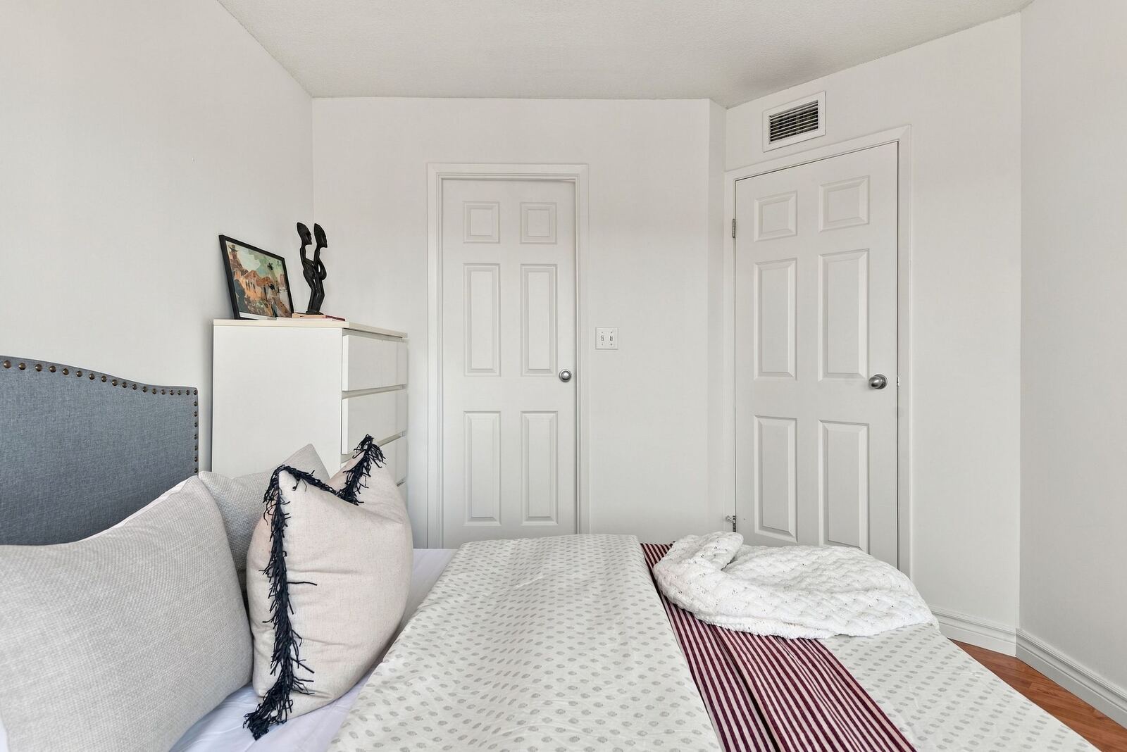 222 The Esplanade Avenue photo 18