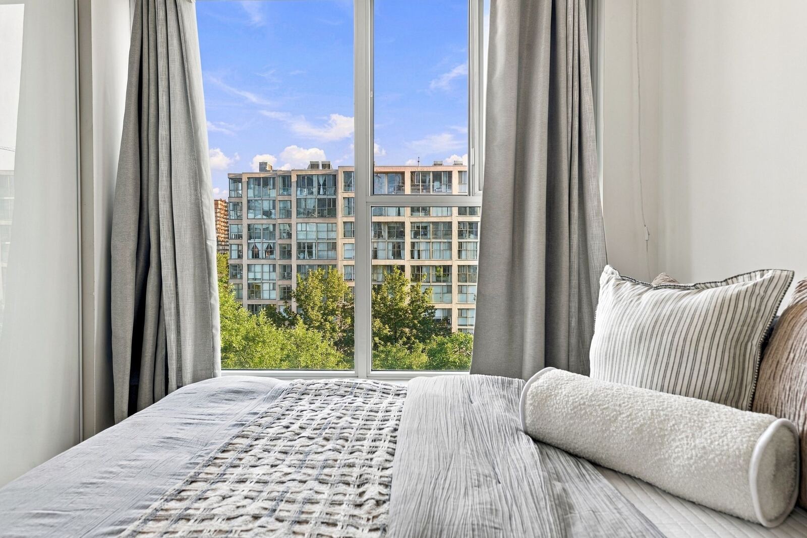 222 The Esplanade Avenue photo 22