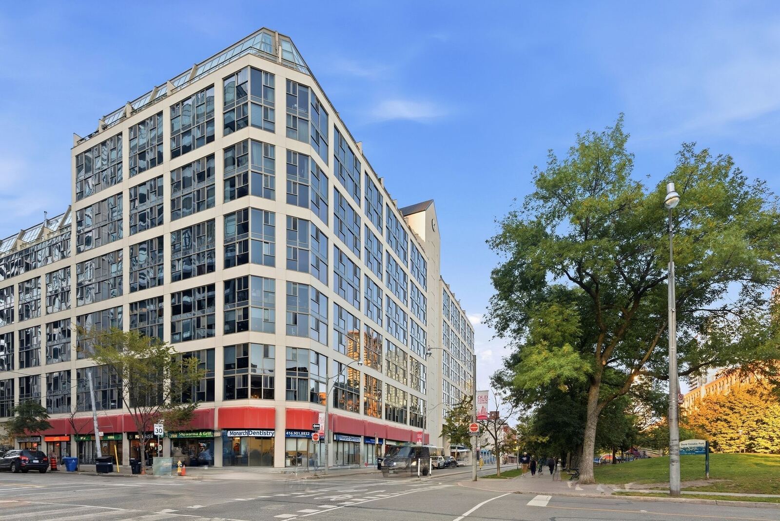 222 The Esplanade Avenue photo 33