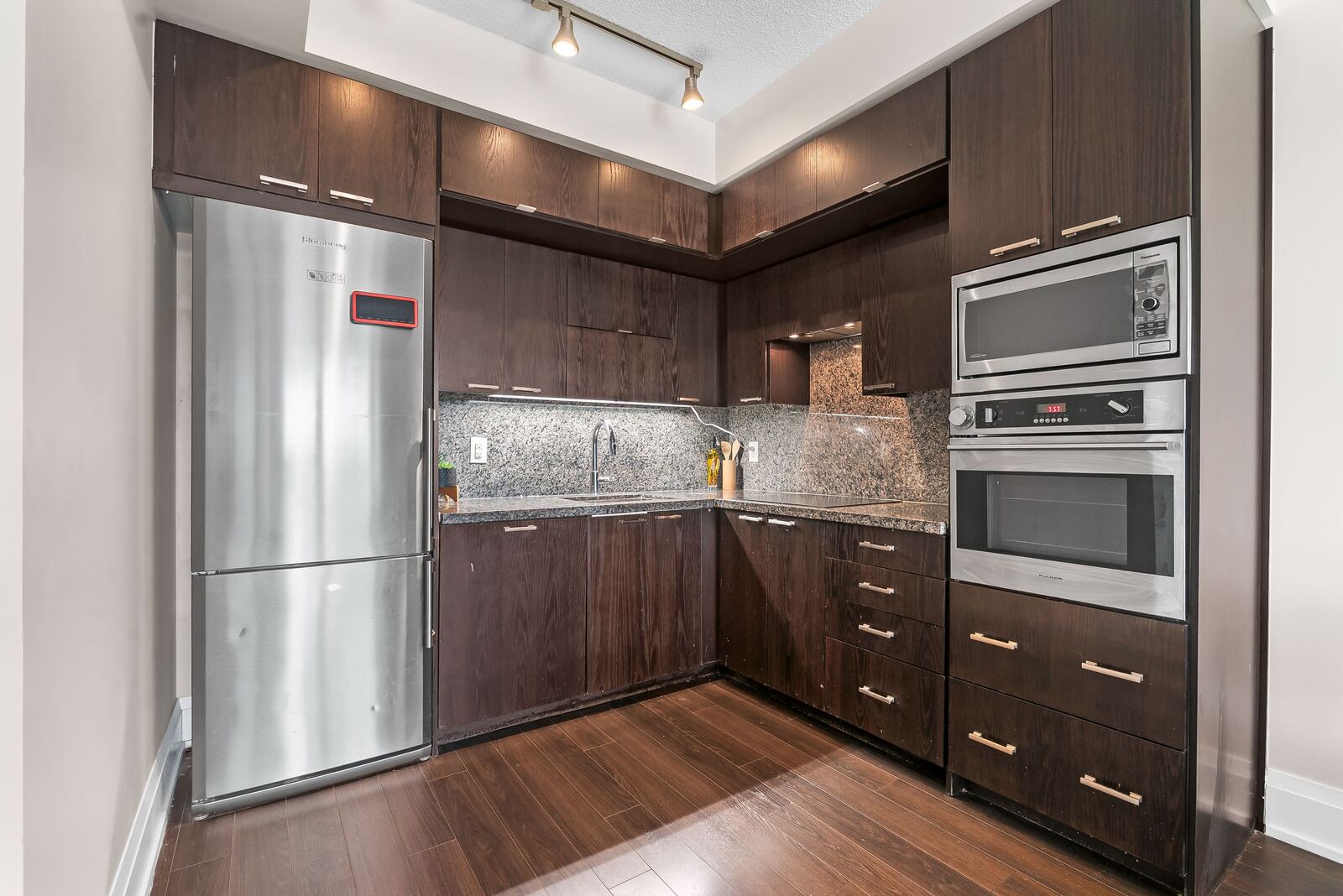 120 Harrison Garden Boulevard photo 8