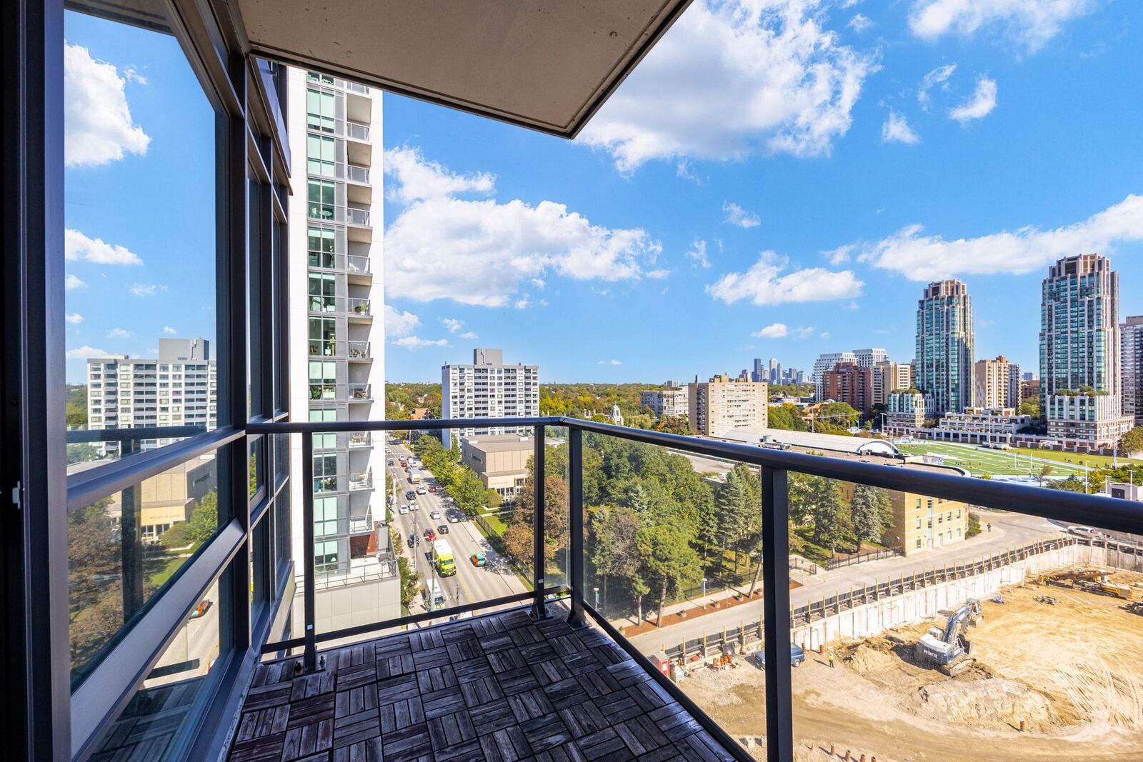 500 St Clair Avenue W photo 21