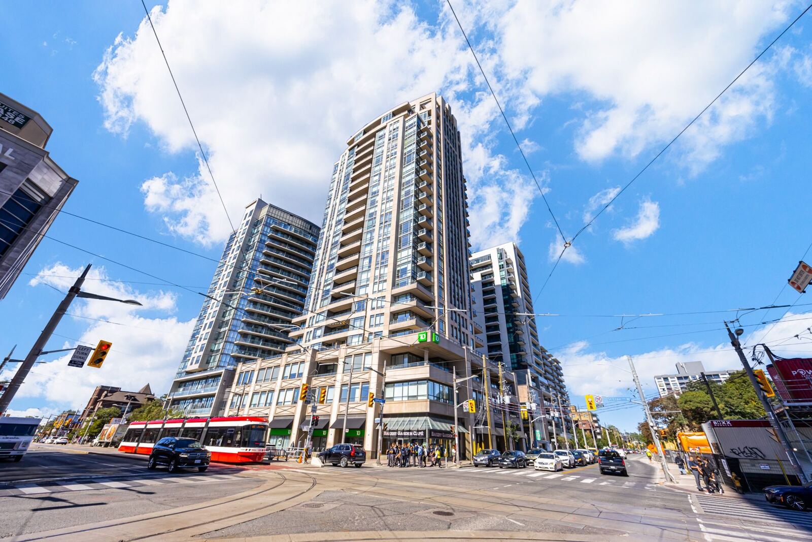 500 St Clair Avenue W photo 27