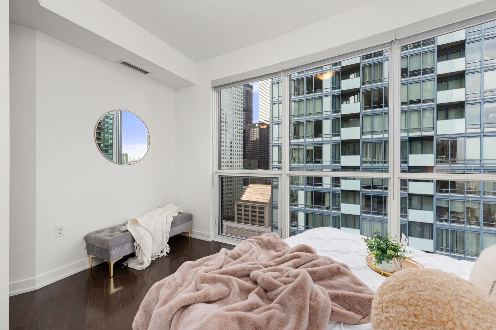 1 The Esplanade Avenue photo 18
