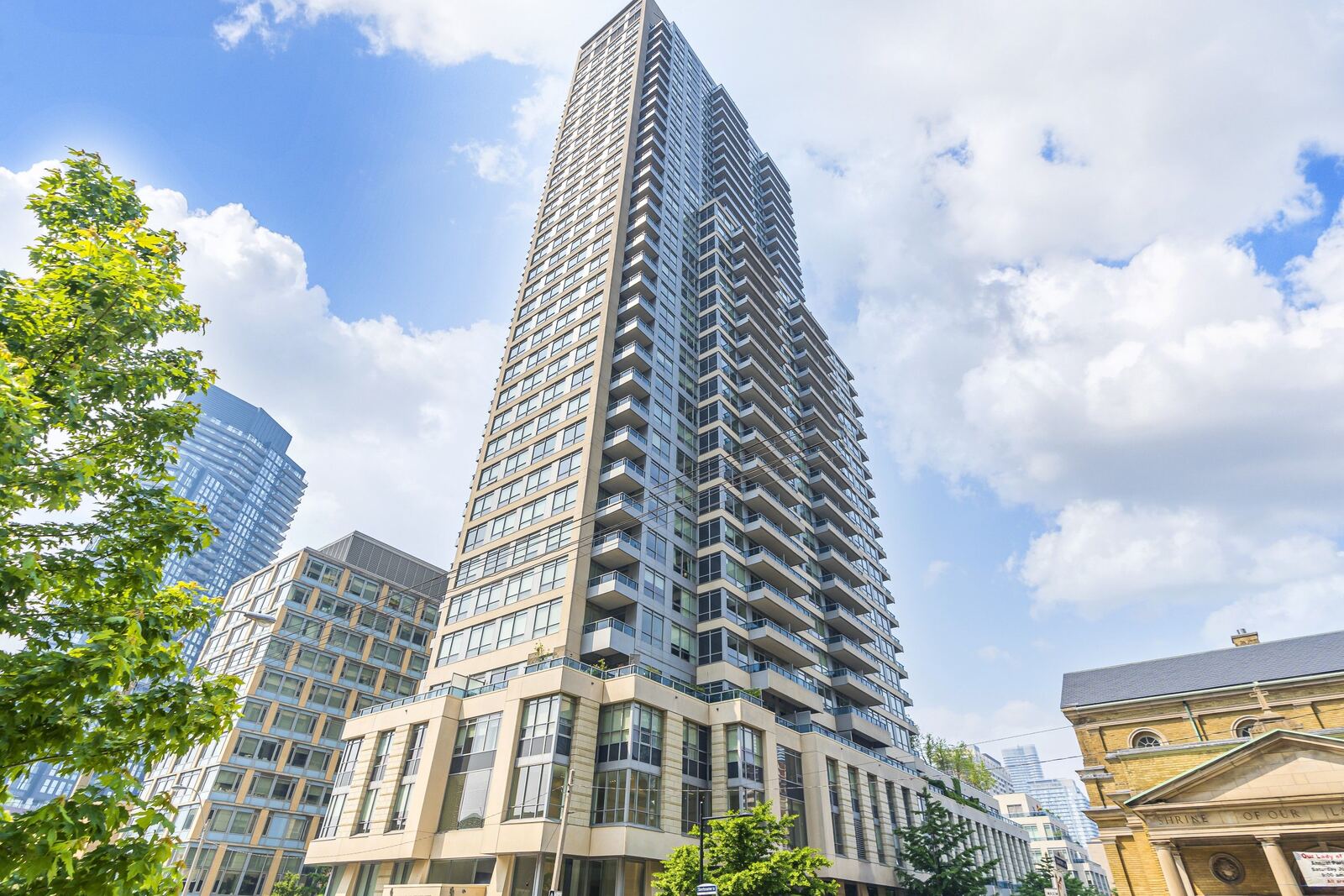 500 Sherbourne Street photo 1