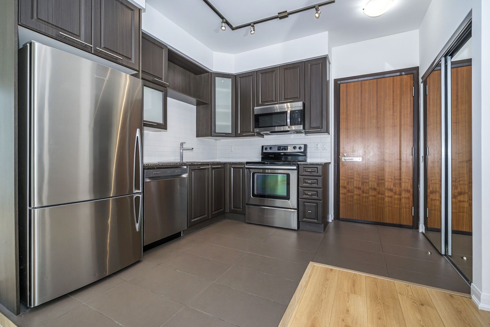 500 Sherbourne Street photo 2