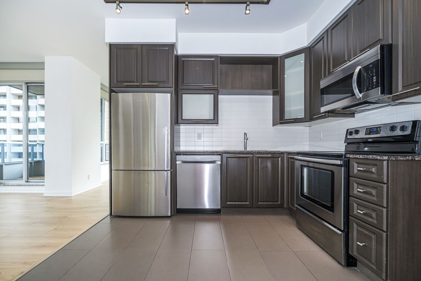 500 Sherbourne Street photo 3