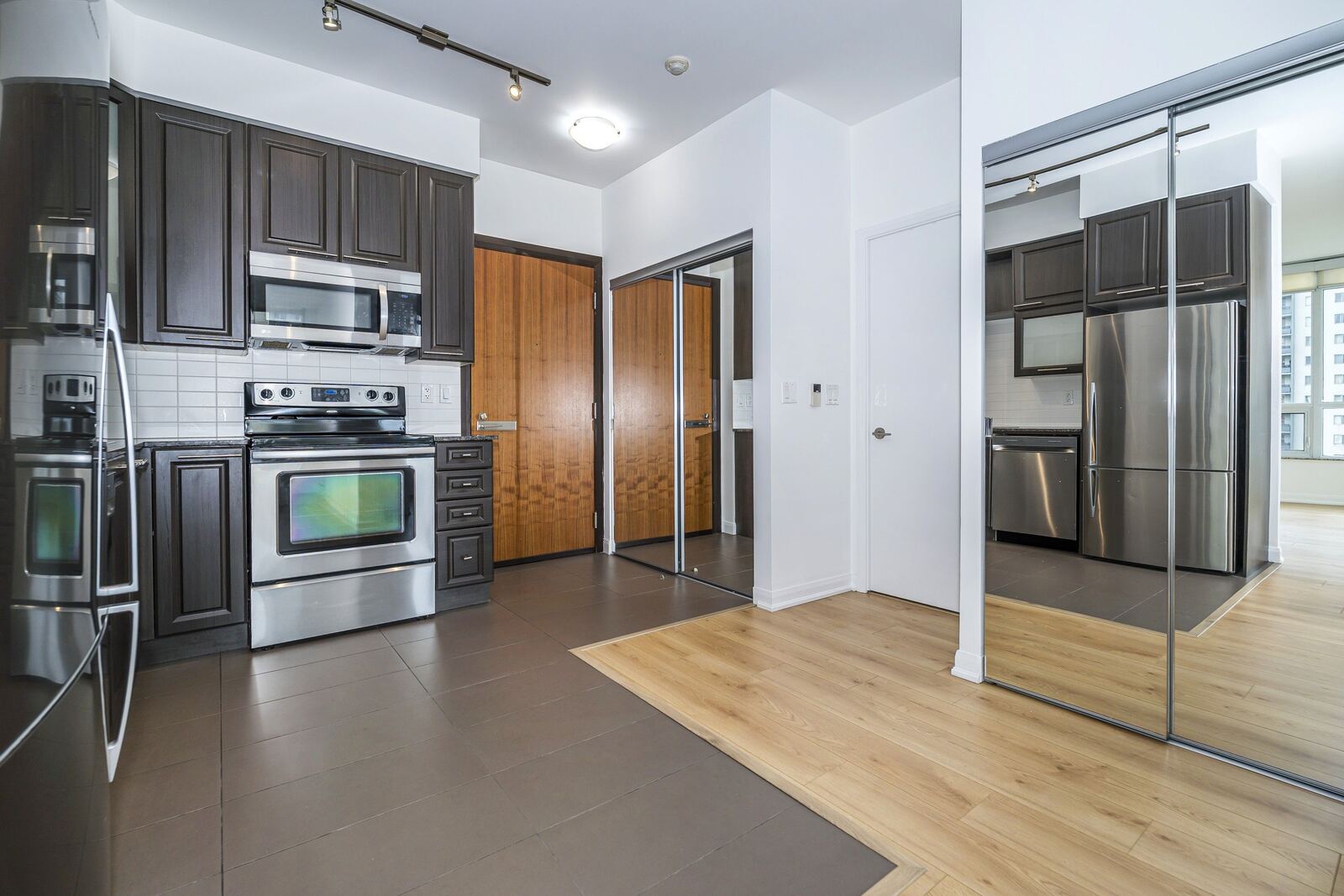 500 Sherbourne Street photo 4
