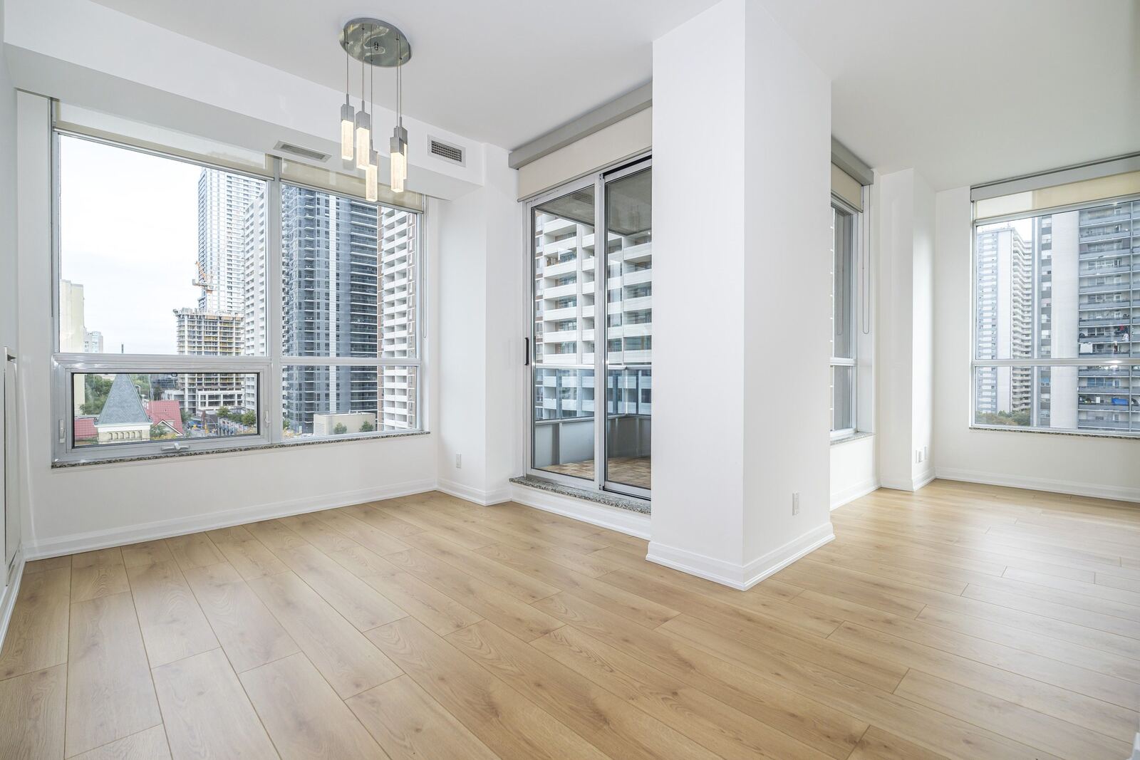 500 Sherbourne Street photo 8