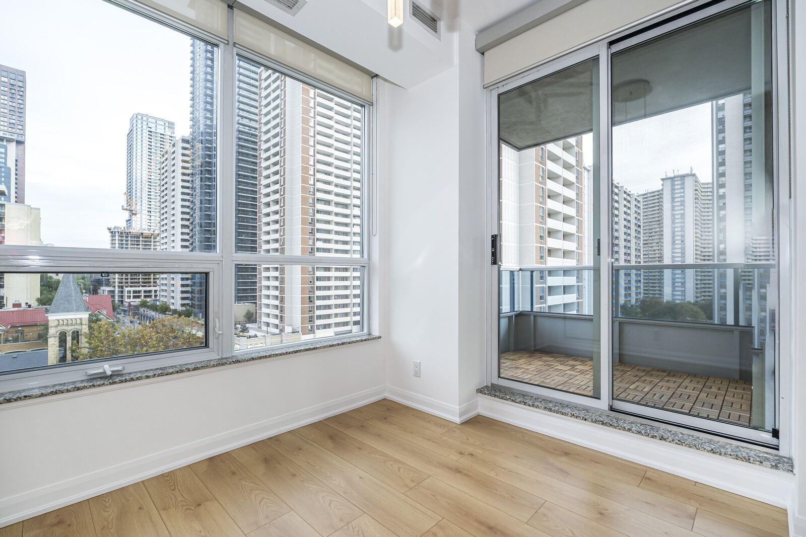 500 Sherbourne Street photo 9