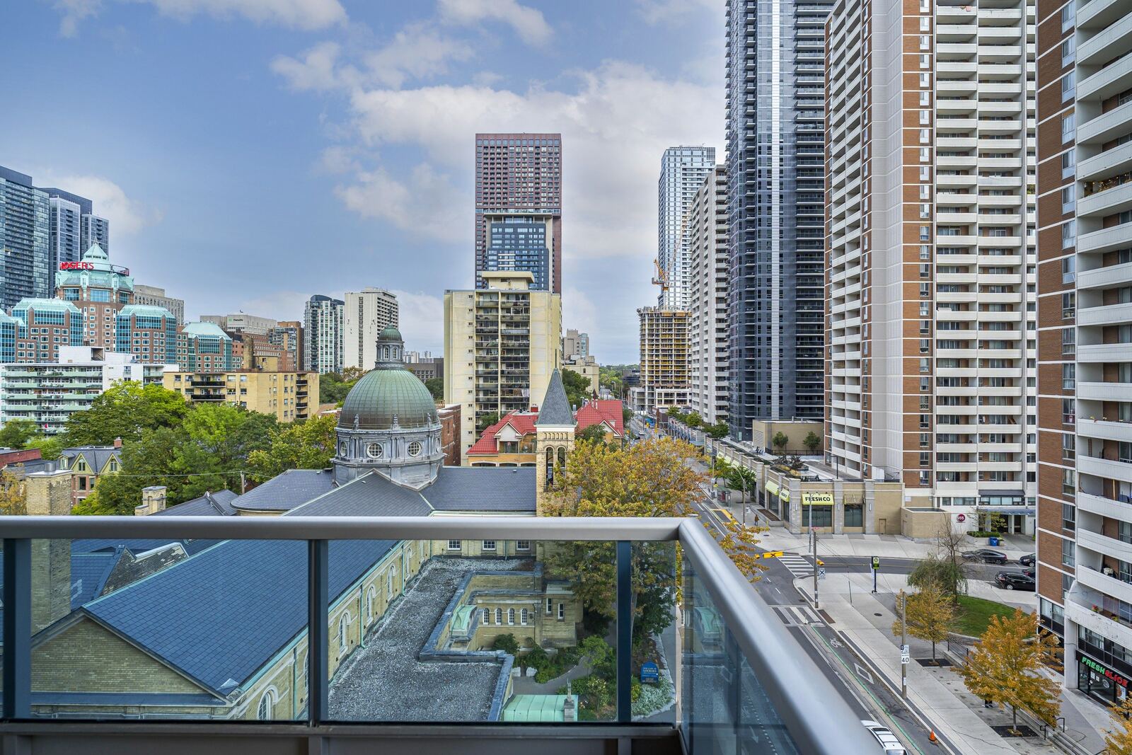 500 Sherbourne Street photo 10