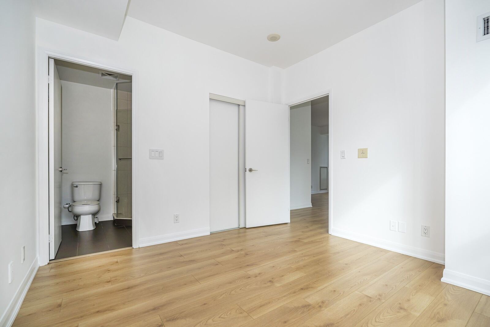 500 Sherbourne Street photo 19