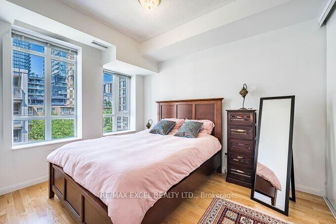 900 Mount Pleasant Road photo 14