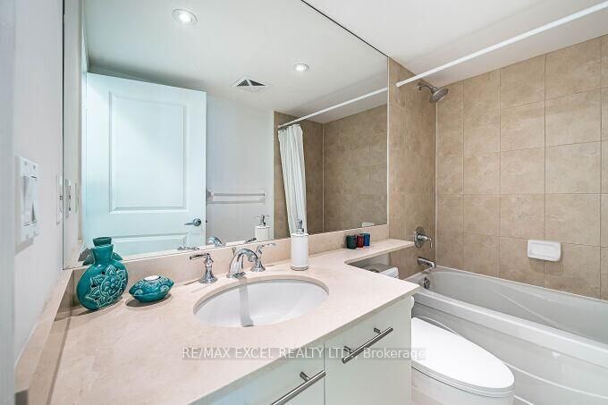 900 Mount Pleasant Road photo 17