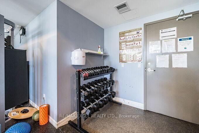 900 Mount Pleasant Road photo 34