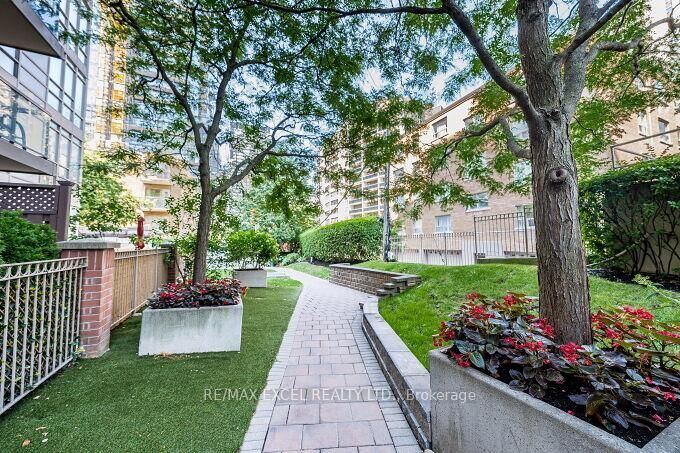 900 Mount Pleasant Road photo 38