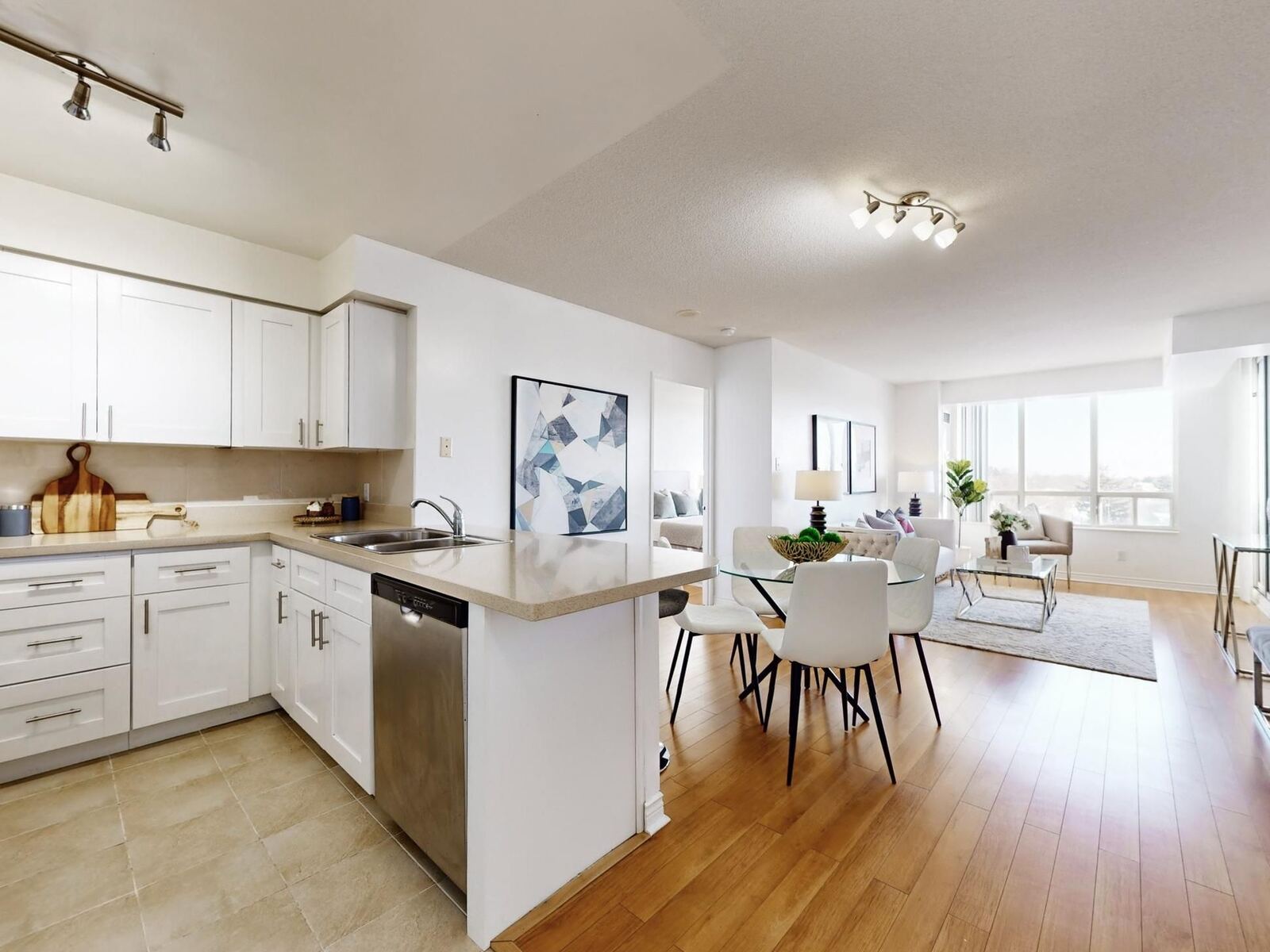 260 Doris Avenue photo 1