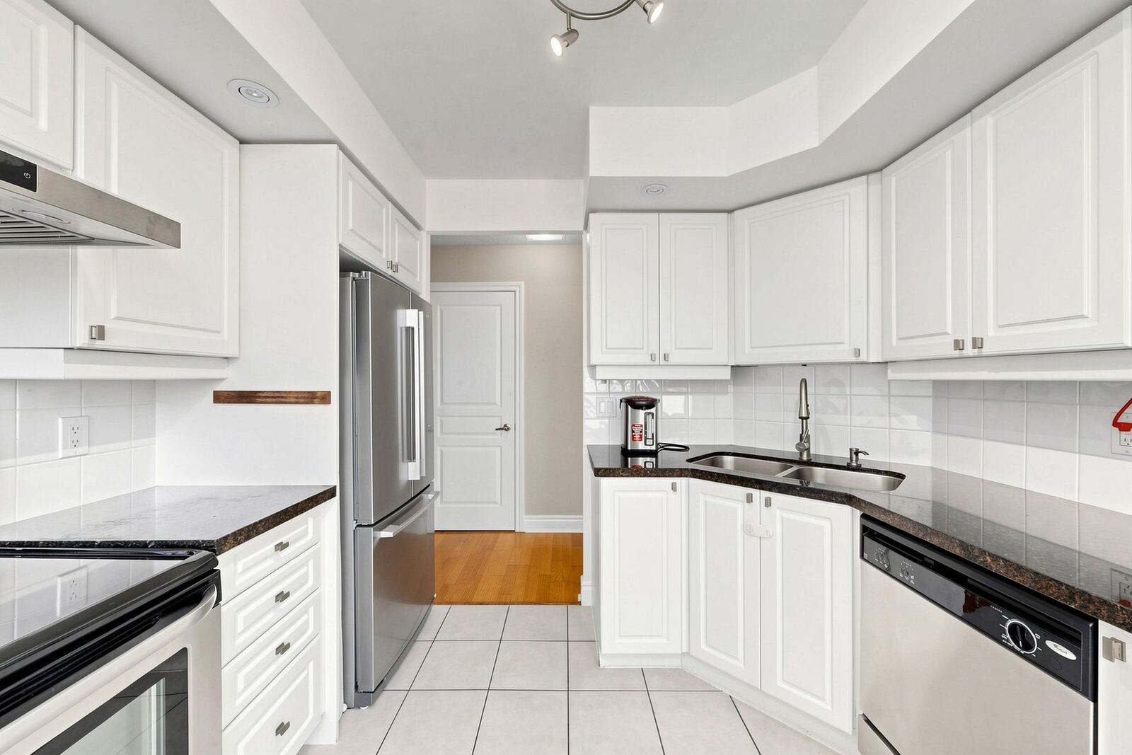 15 Northtown Way photo 20