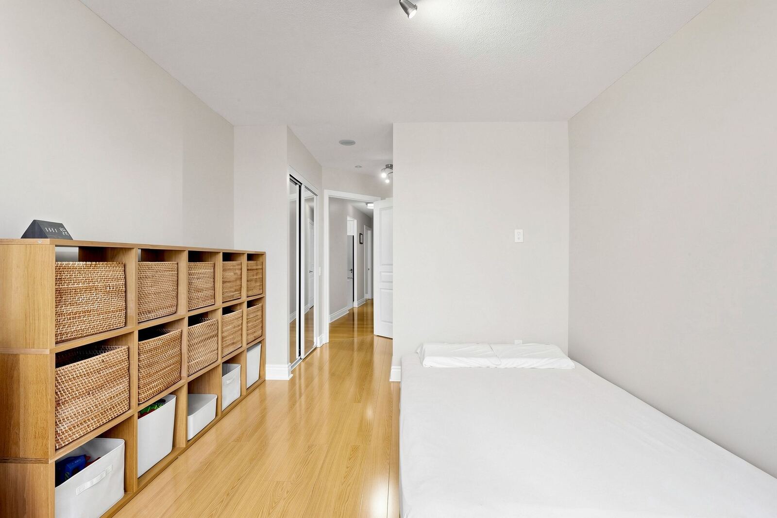 15 Northtown Way photo 24