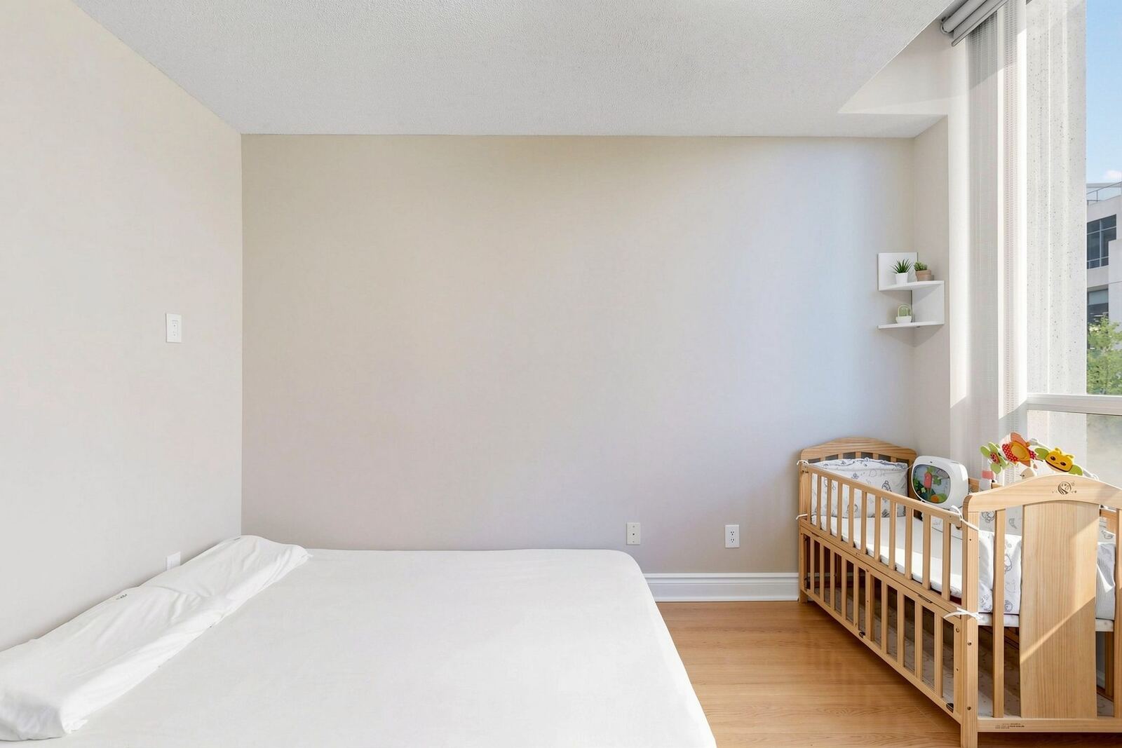 15 Northtown Way photo 25