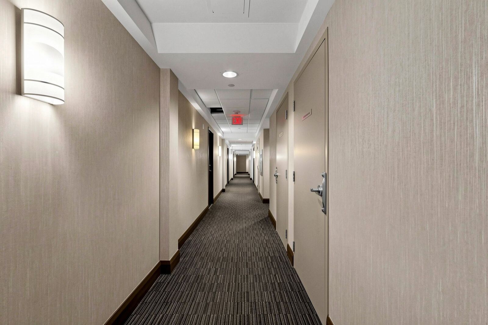 15 Northtown Way photo 37