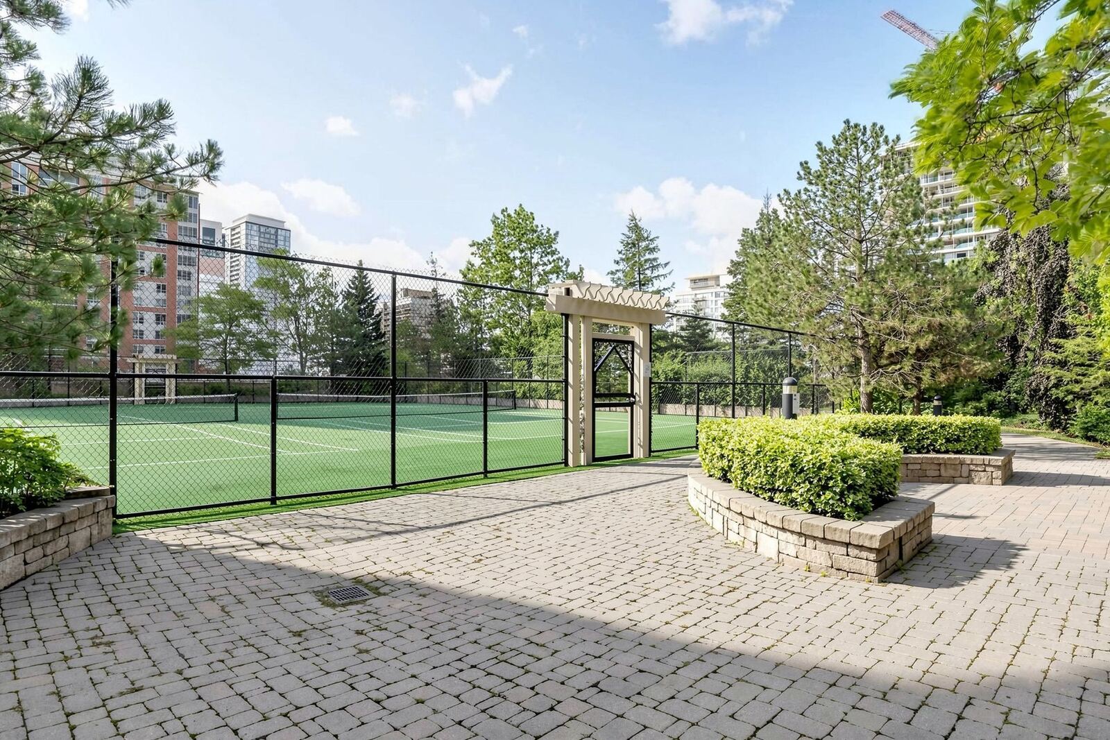 15 Northtown Way photo 50