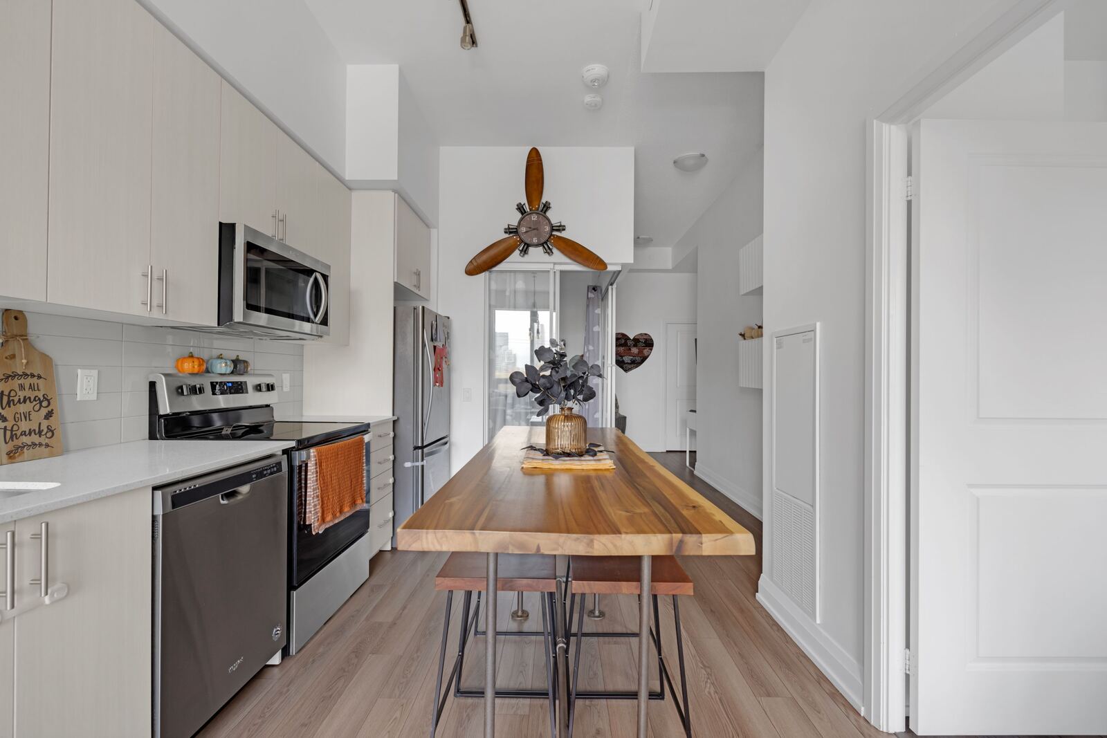 3121 Sheppard Avenue E photo 10