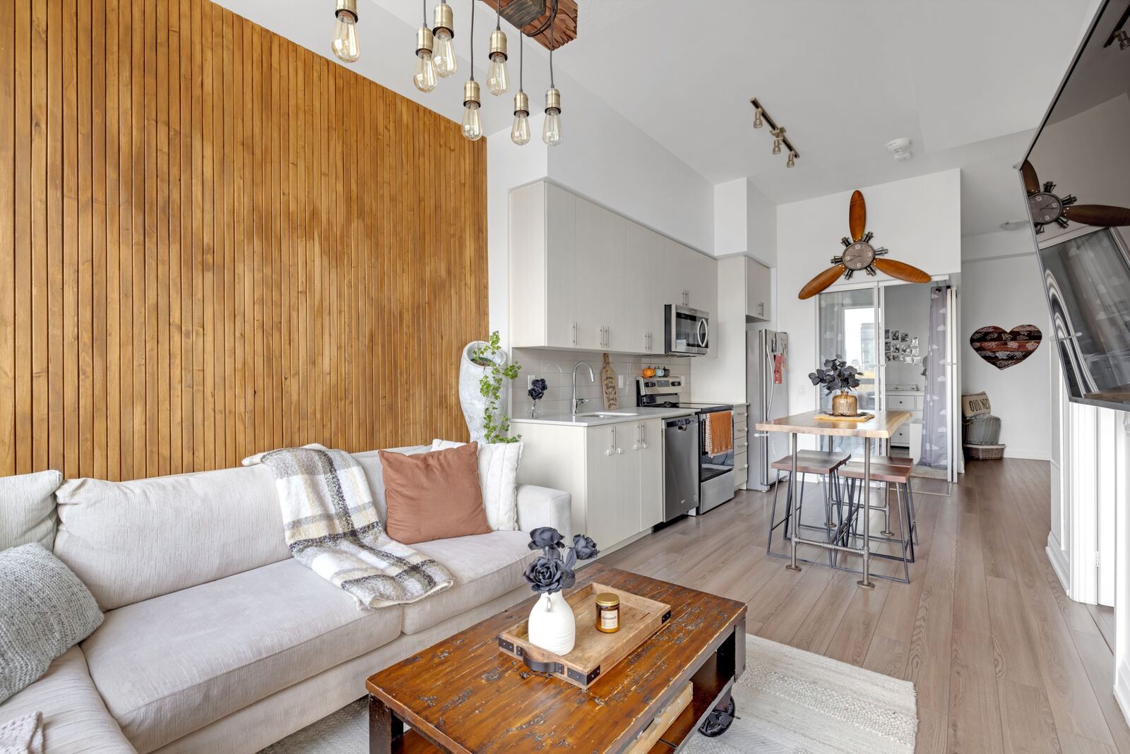 3121 Sheppard Avenue E photo 14