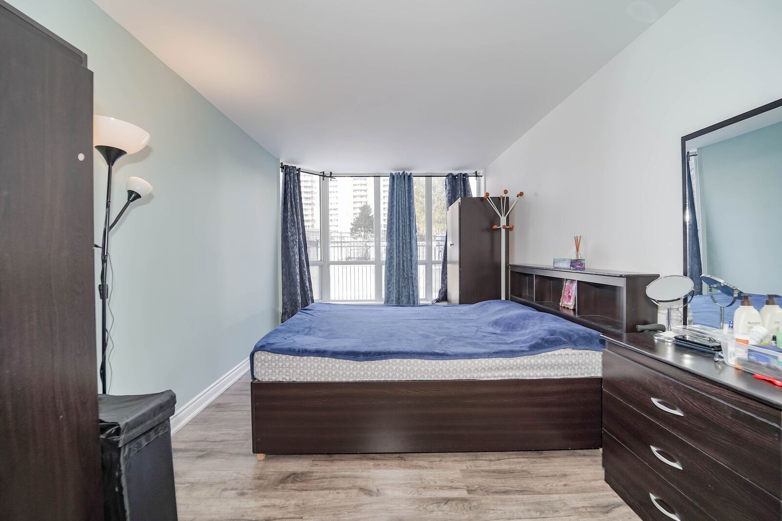 410 McLevin Avenue photo 3