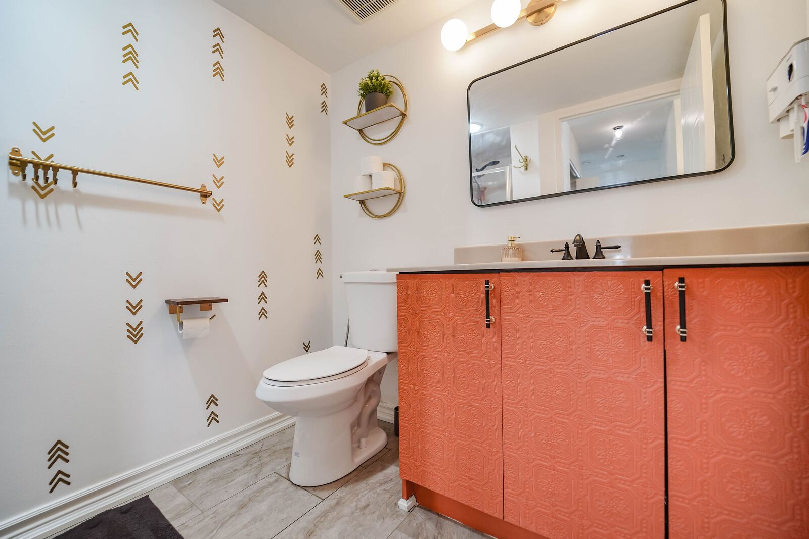 410 McLevin Avenue photo 29