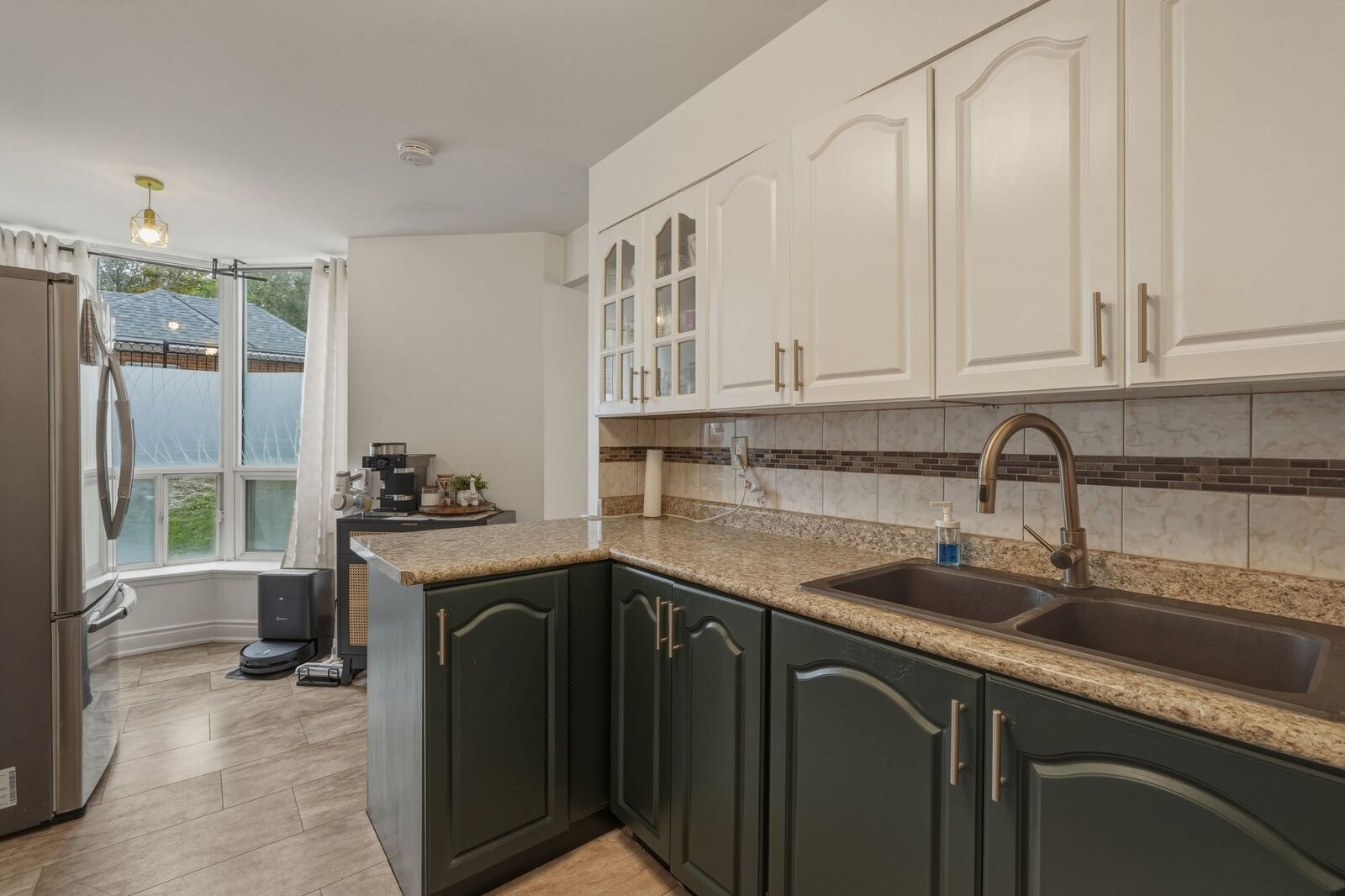 410 McLevin Avenue photo 34