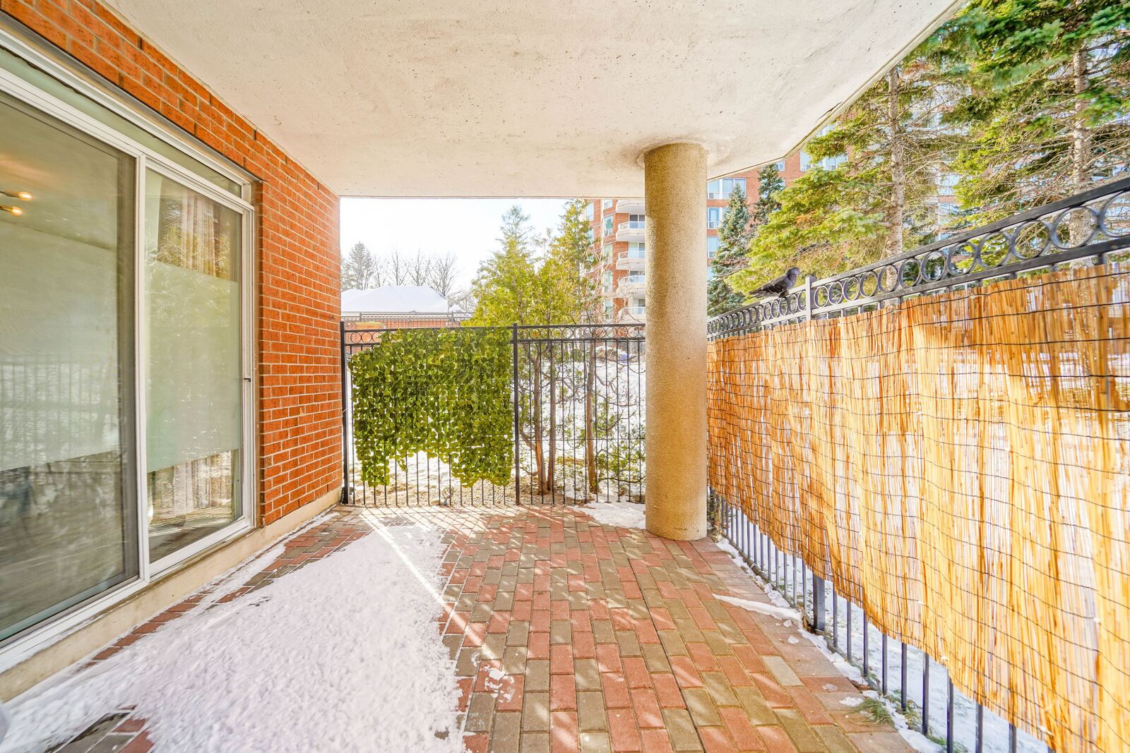 410 McLevin Avenue photo 44
