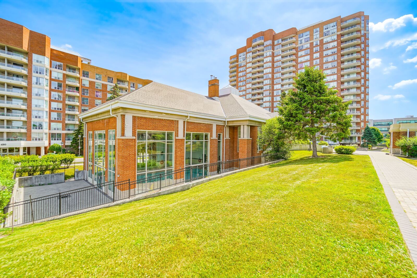 410 McLevin Avenue photo 47