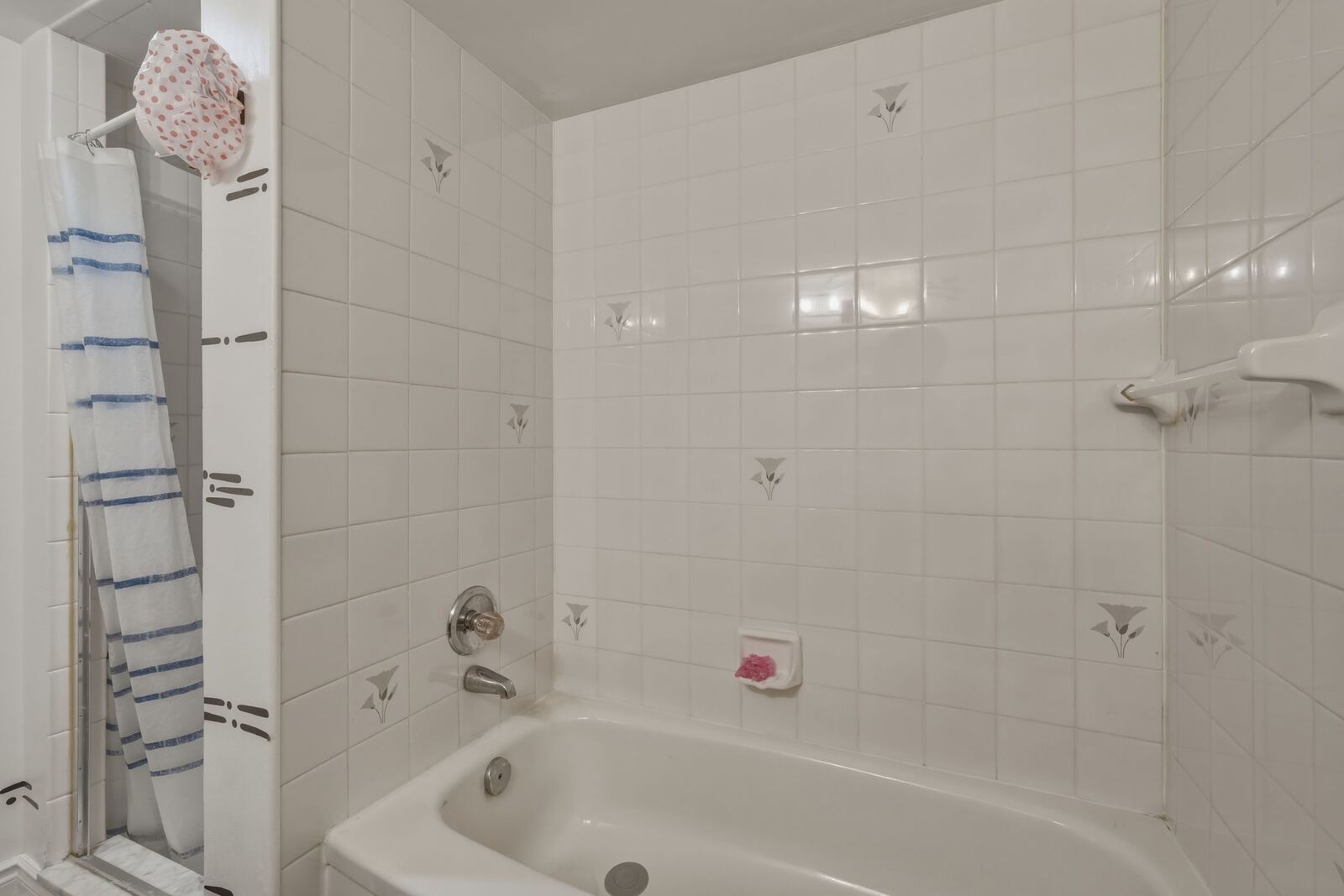 410 McLevin Avenue photo 65