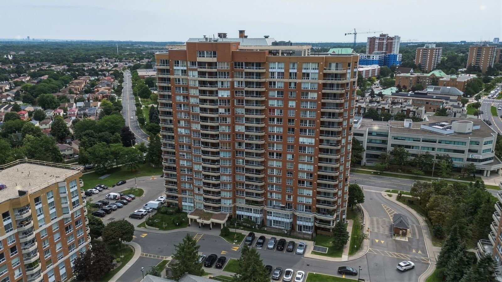 410 McLevin Avenue photo 84