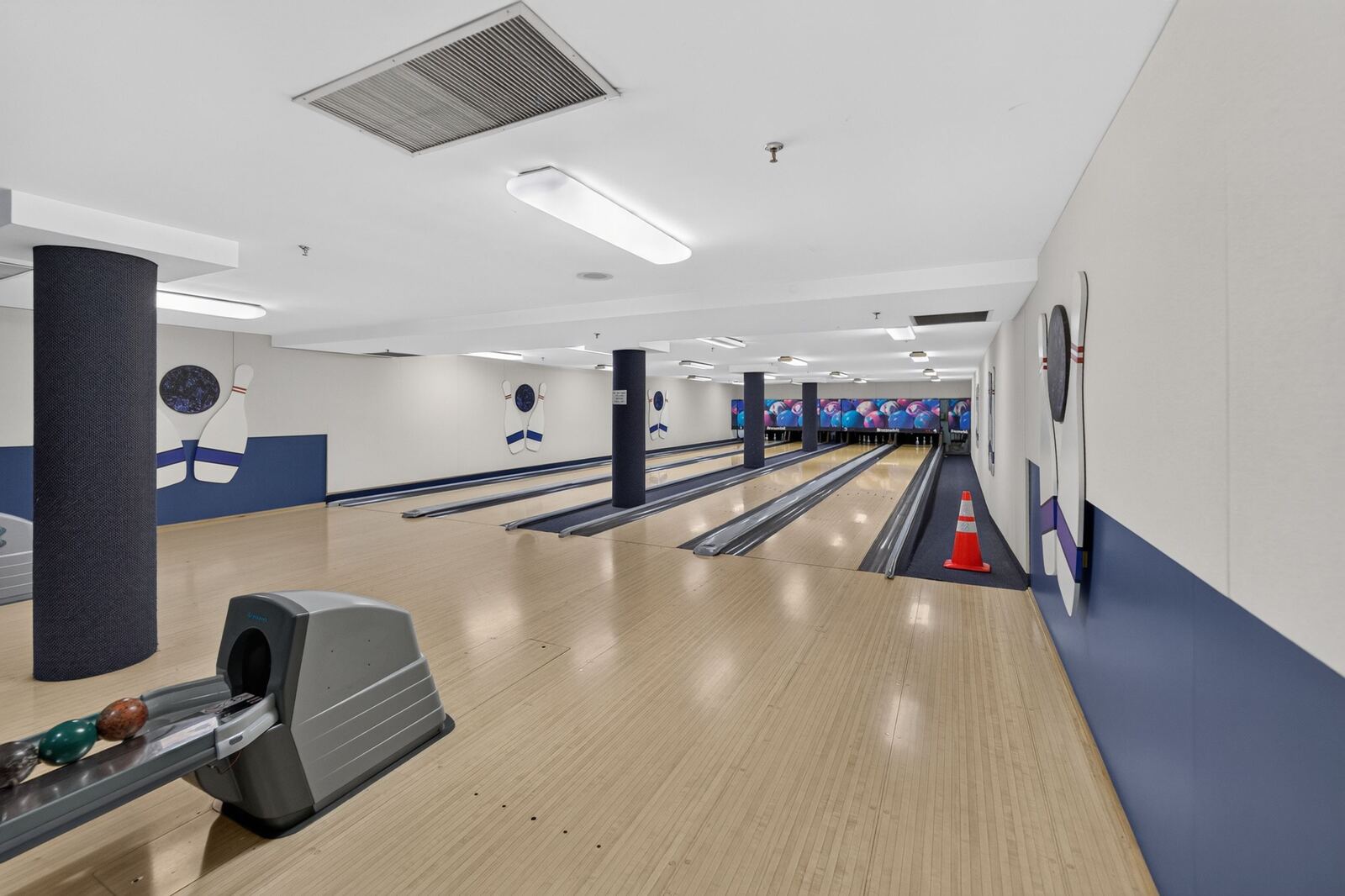 68 Corporate Drive photo 9