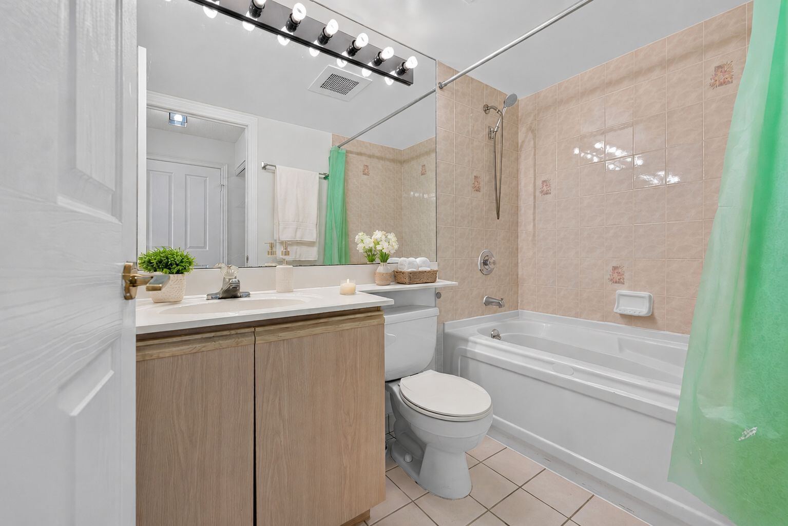 68 Corporate Drive photo 11