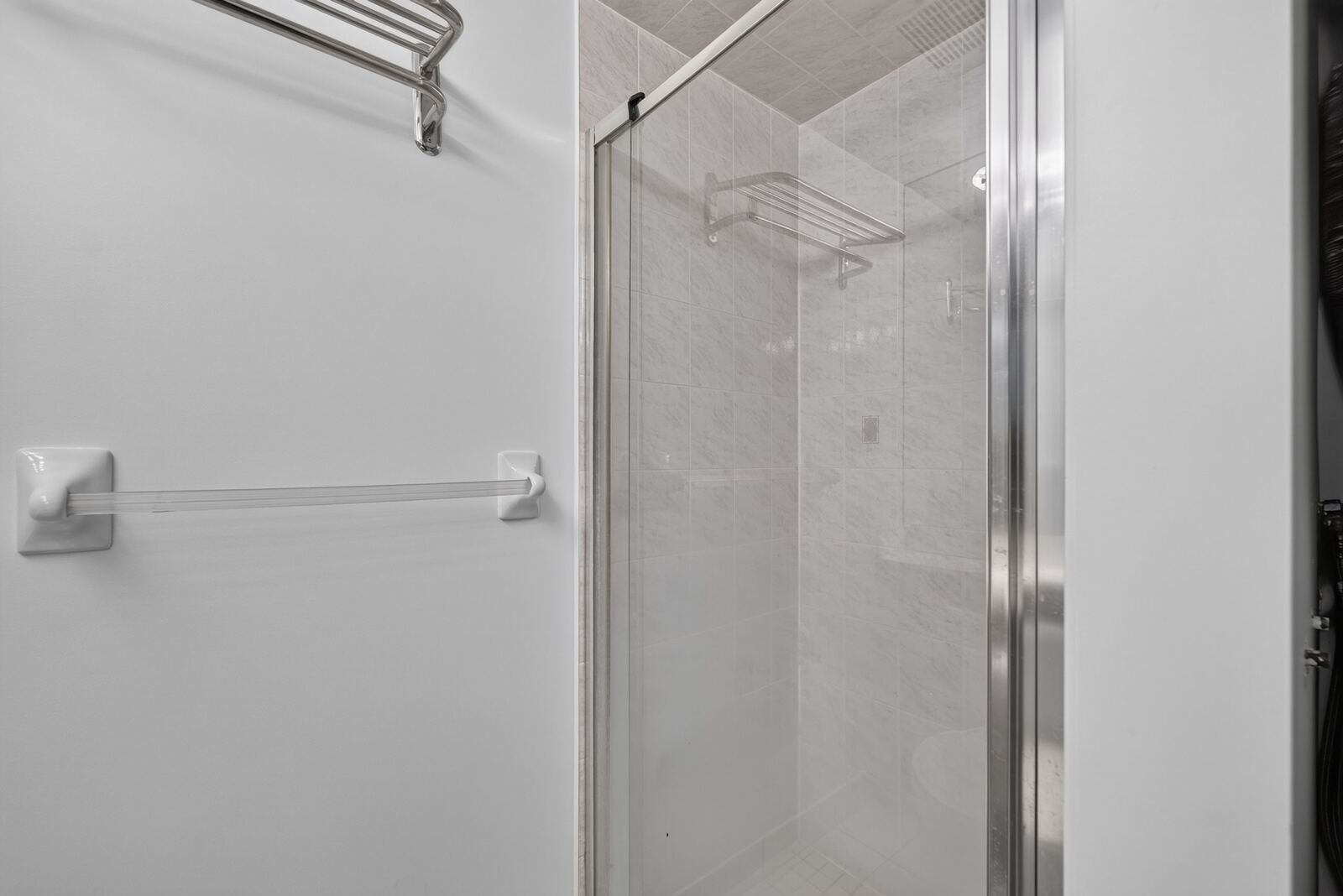 68 Corporate Drive photo 16