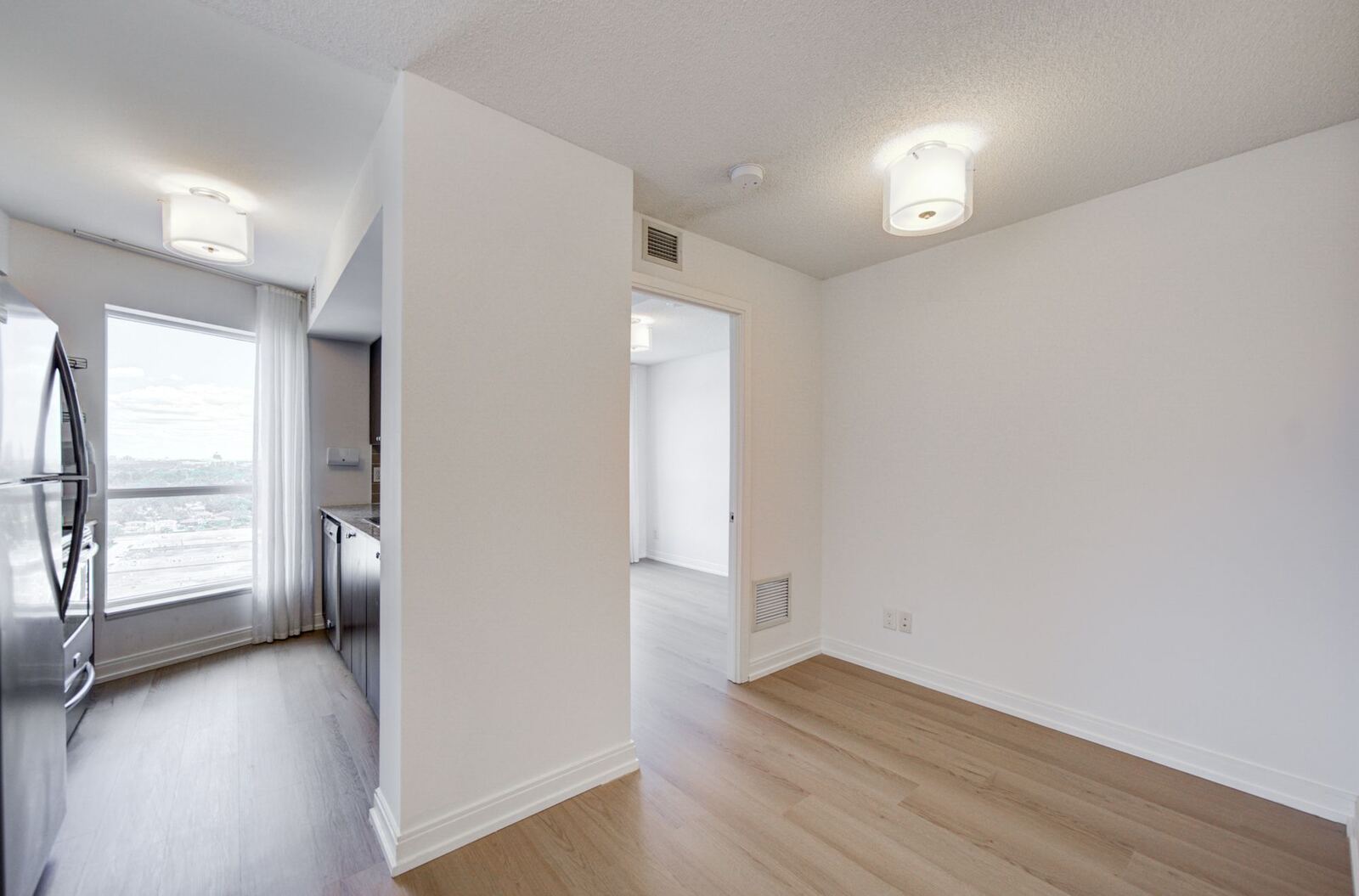 151 Village Green Square photo 16