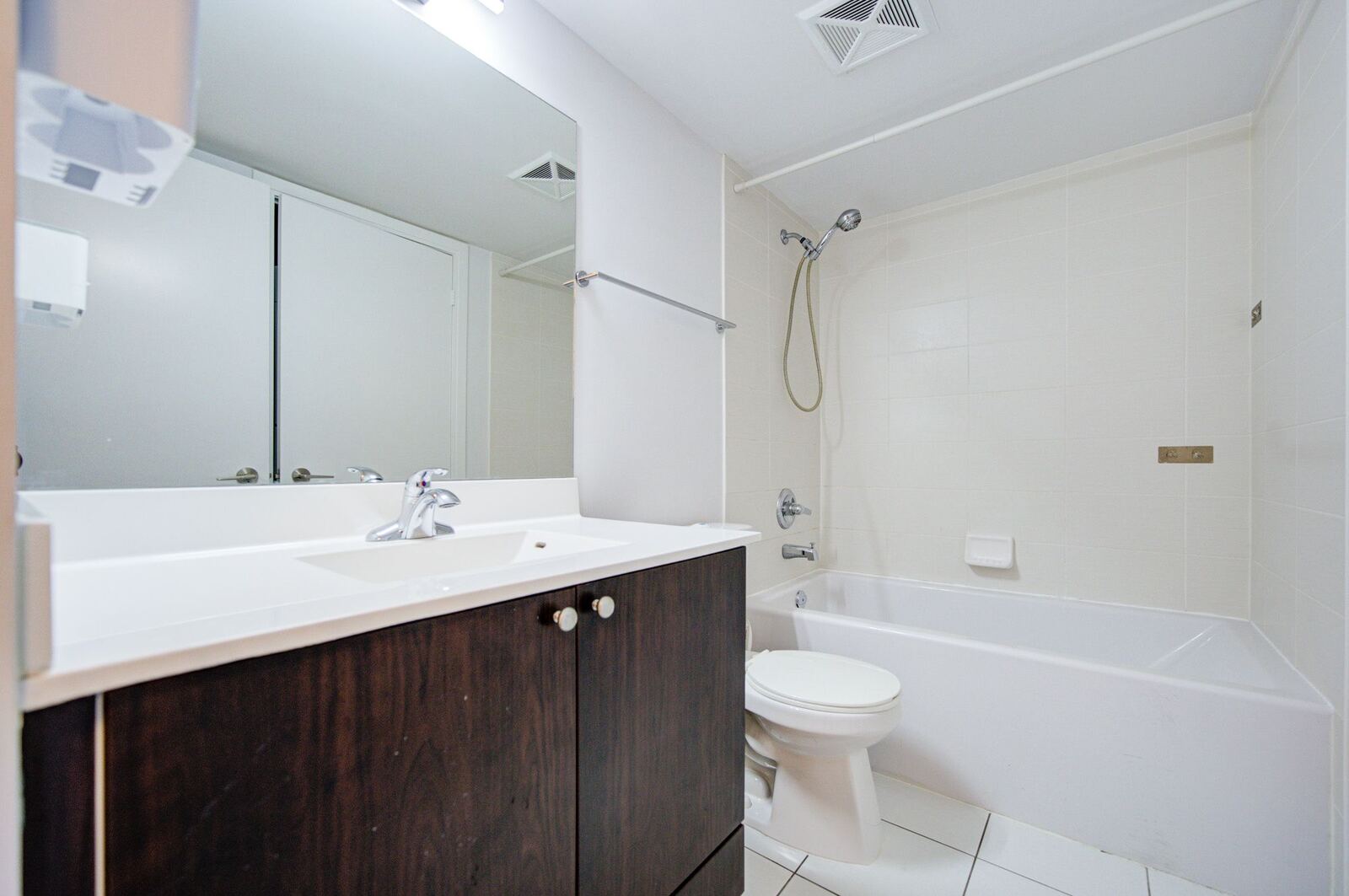 151 Village Green Square photo 48