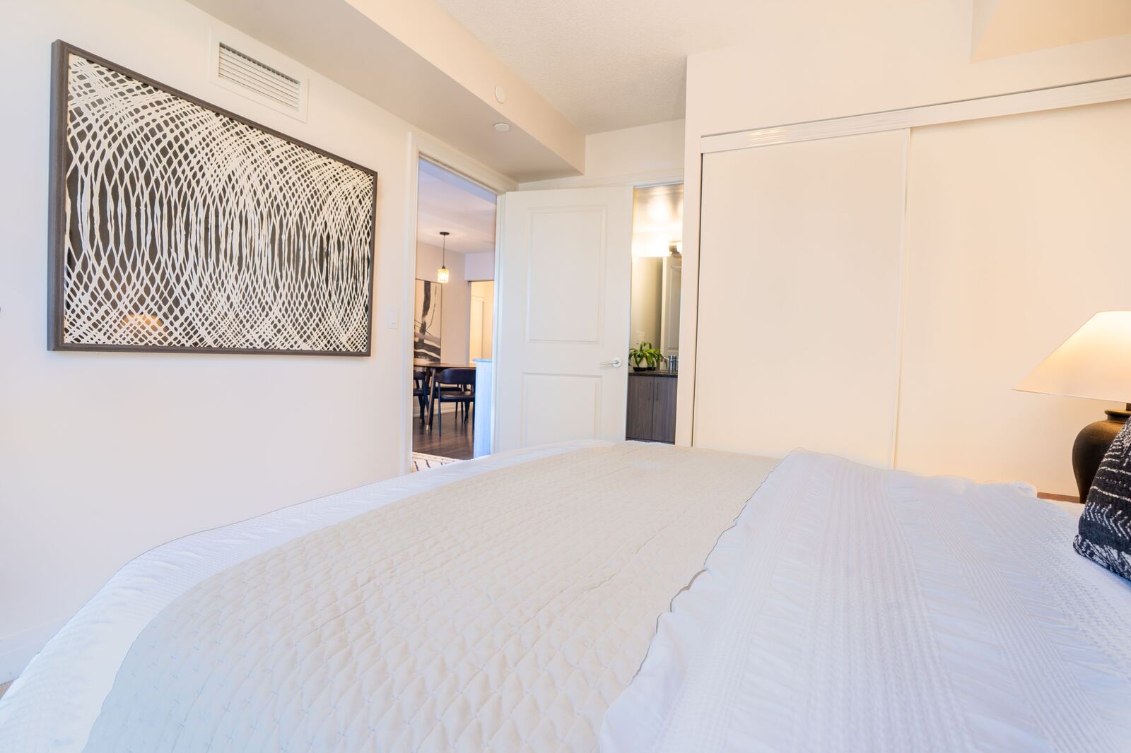 20 Meadowglen Place photo 8