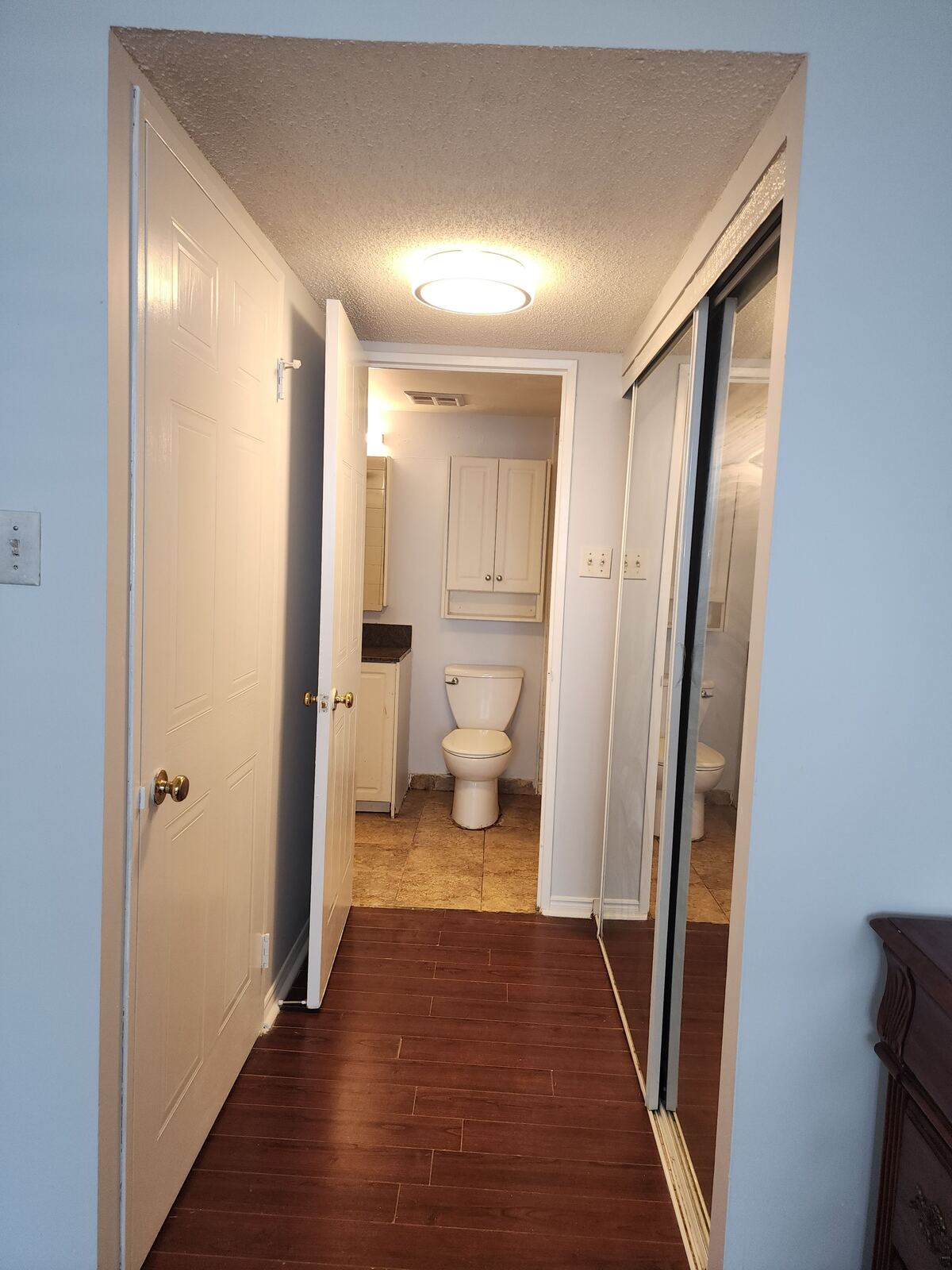 410 Mclevin Avenue photo 14
