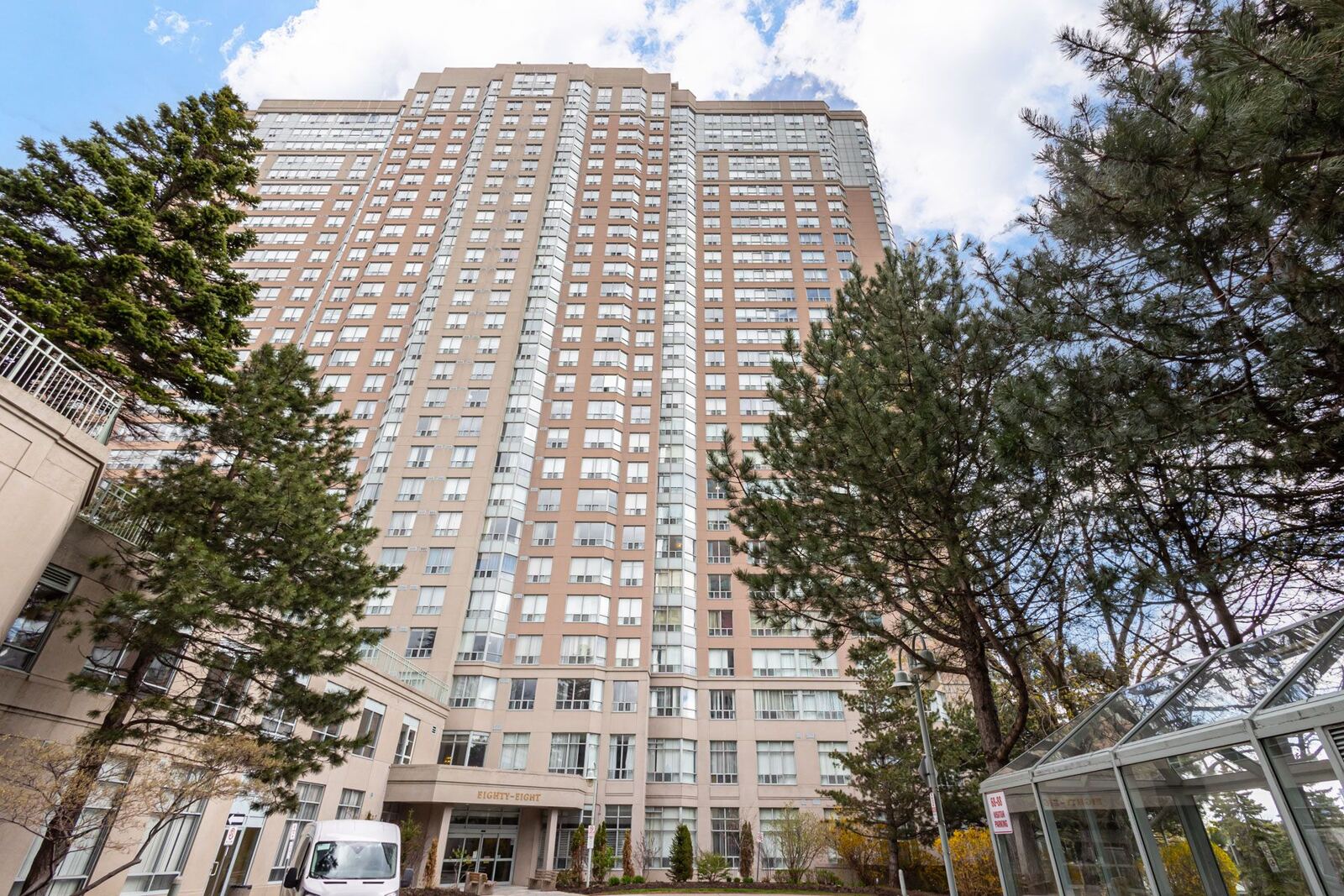 88 Corporate Drive photo 20
