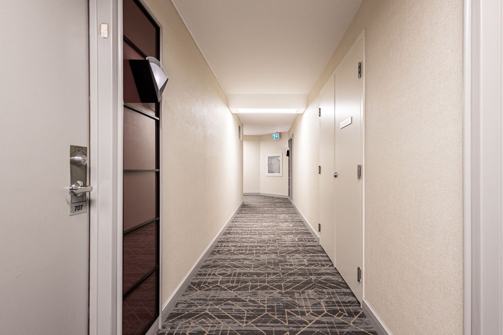 88 Corporate Drive photo 21